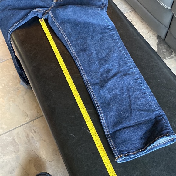 GAP Low Rise Cropped Jeans 98% Cotton 2% Spandex - Picture 10 of 12